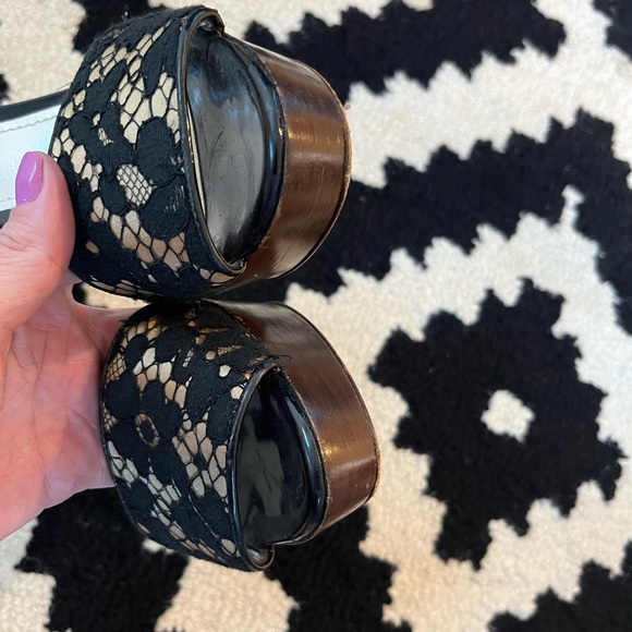 Dolce & Gabbana Lace Heels - Picture 5 of 7